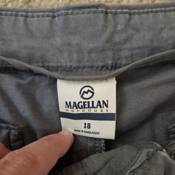 Magellan Outdoors Women's Size 18 Gray Shorts with Pockets - Picture 10 of 14
